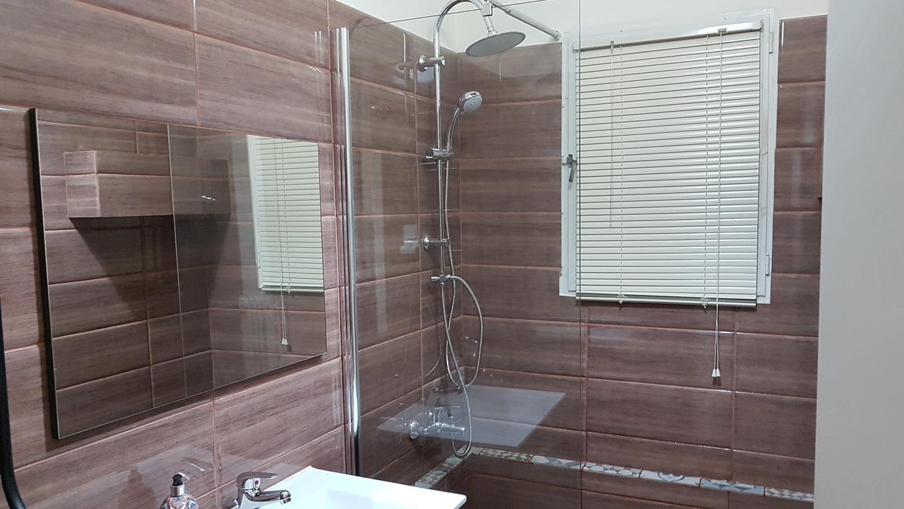 Menta Errathens Apartment - Athens Center, 5 Bd, 2 Bath 외부 사진